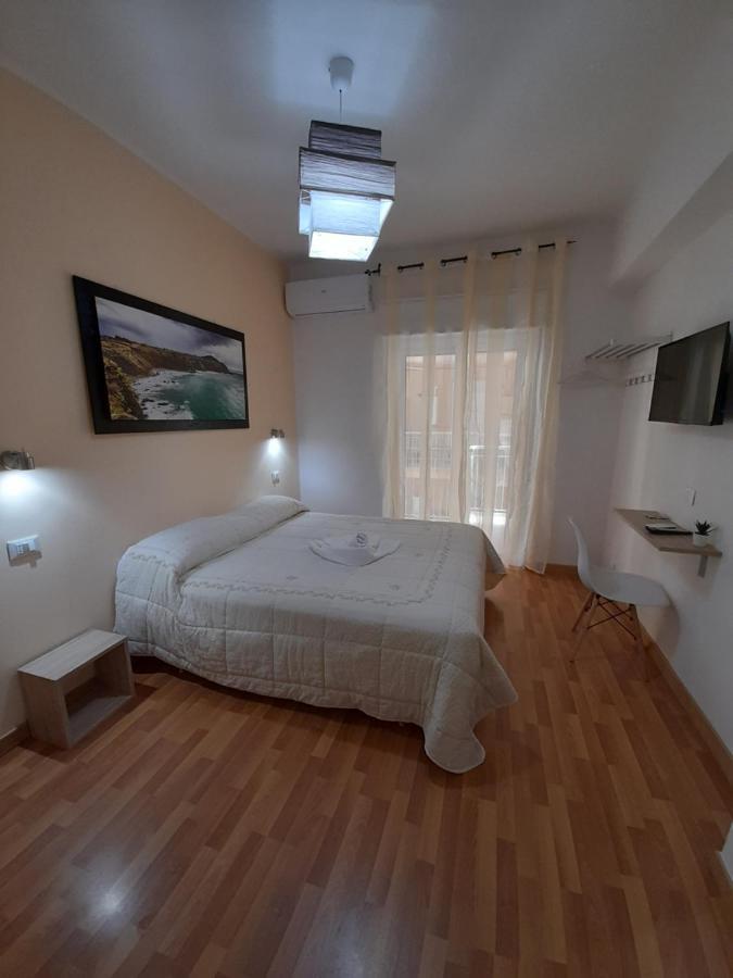 Milazzo: La Porta Delle Eolie Room photo